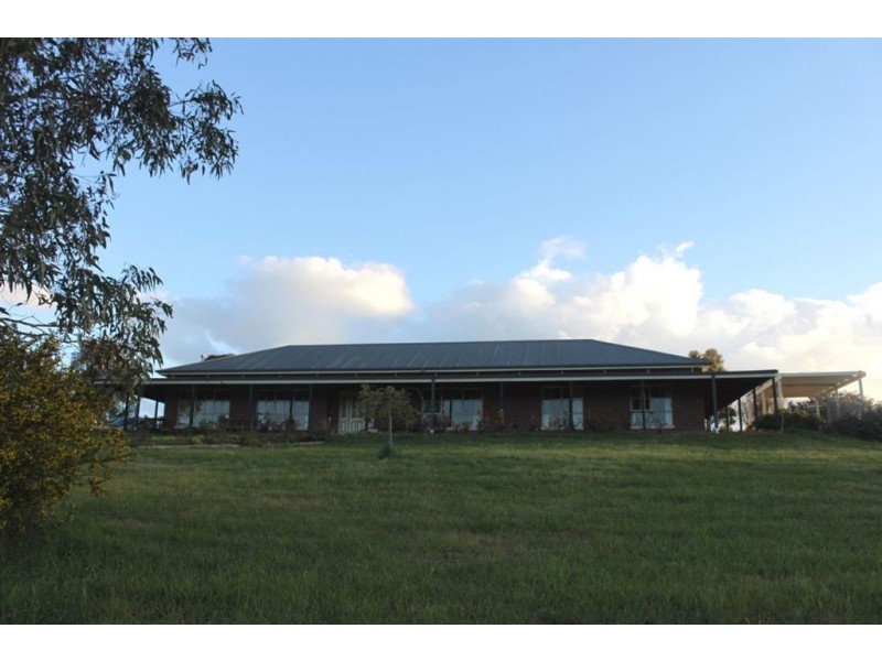 3730 WALLAN – ROMSEY ROAD, Darraweit Guim VIC 3756