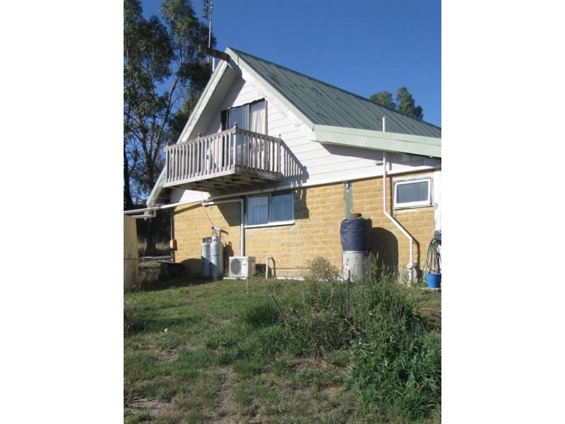 24 DEGRAVES COURT, Kyneton VIC 3444