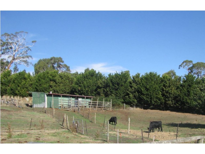 24 DEGRAVES COURT, Kyneton VIC 3444