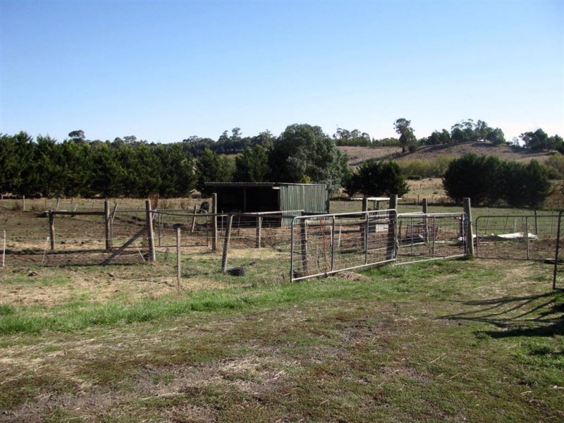 24 DEGRAVES COURT, Kyneton VIC 3444