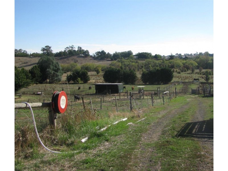 24 DEGRAVES COURT, Kyneton VIC 3444