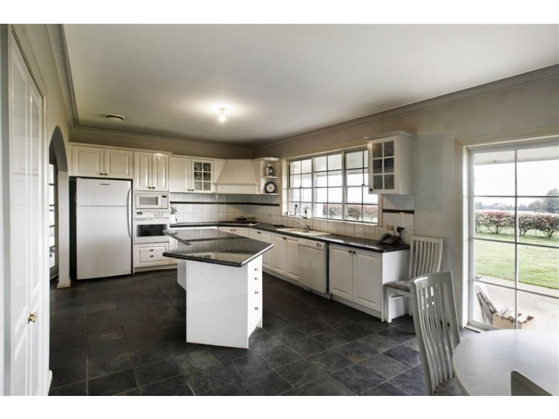 284 KILMORE ROAD, Gisborne VIC 3437