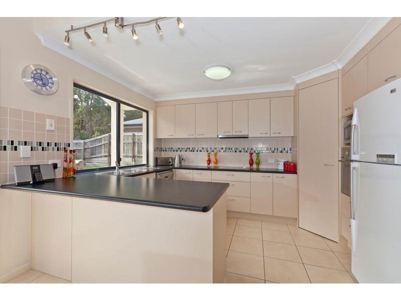 16 Baychester Place, Wakerley QLD 4154