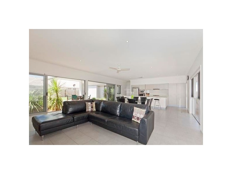 13 Macquarie Street, Wakerley QLD 4154