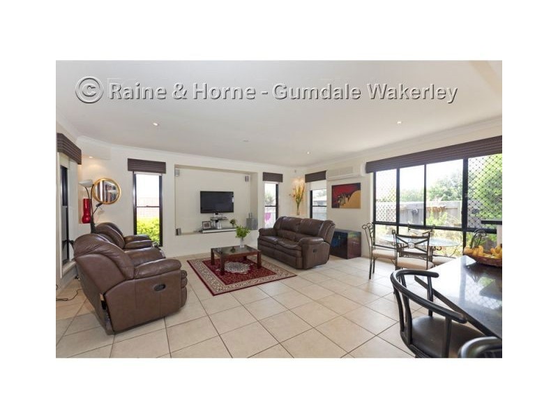 36 Underwood Street, Wakerley QLD 4154