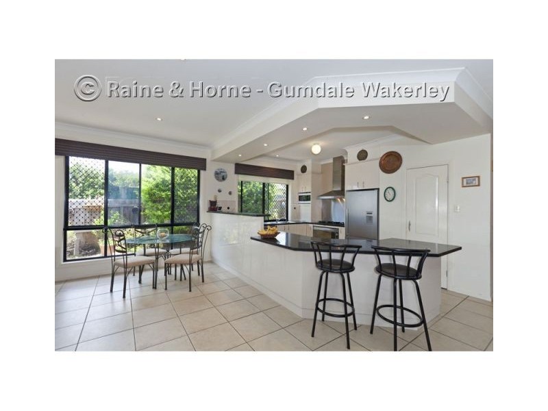 36 Underwood Street, Wakerley QLD 4154