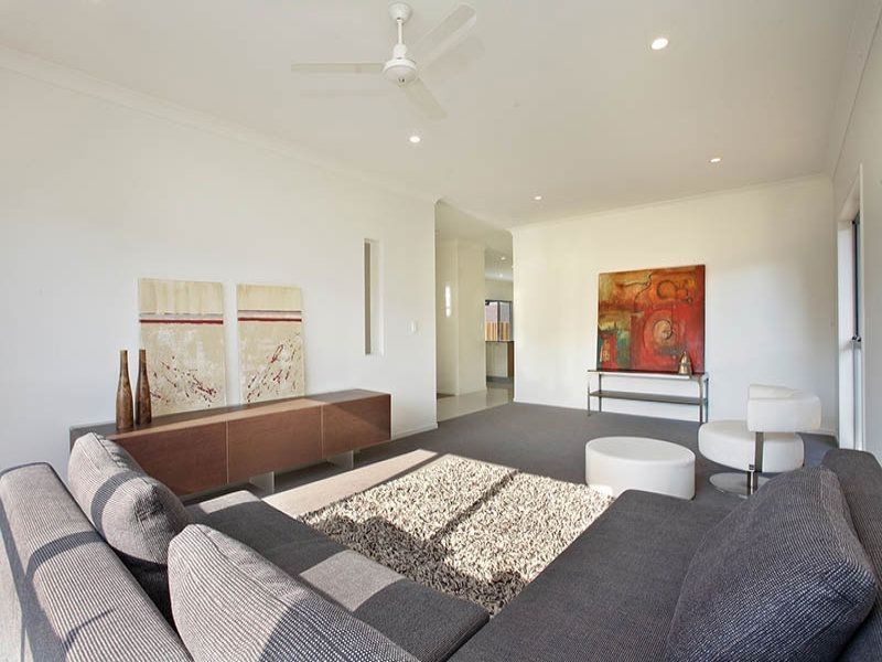 25 Brook Street, Wakerley QLD 4154