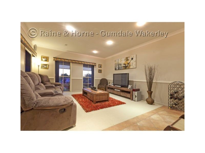 11 Razorback Close, Carindale QLD 4152