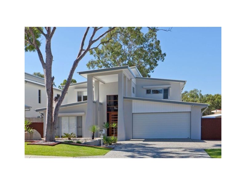 9 Peregian Close, Manly West QLD 4179