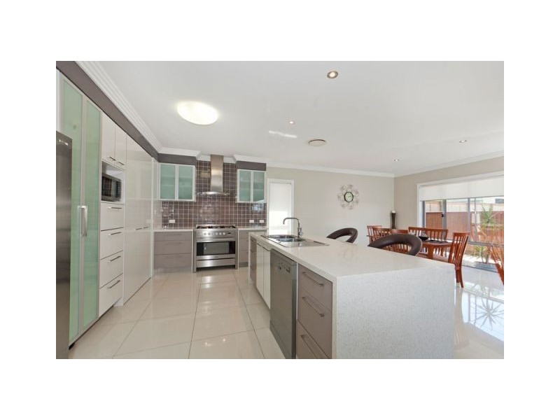 9 Peregian Close, Manly West QLD 4179