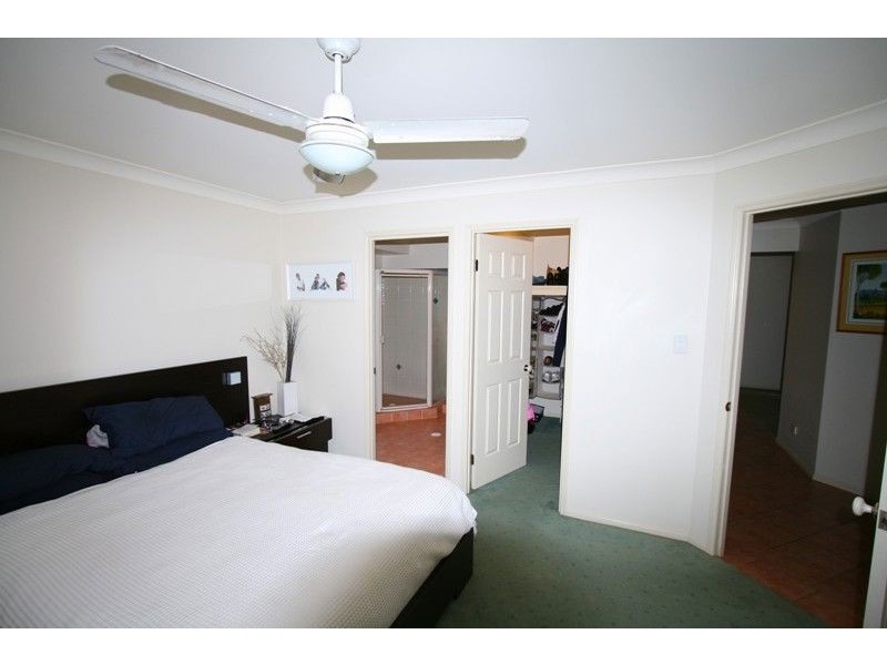 2 Morgan Close, Manly West QLD 4179