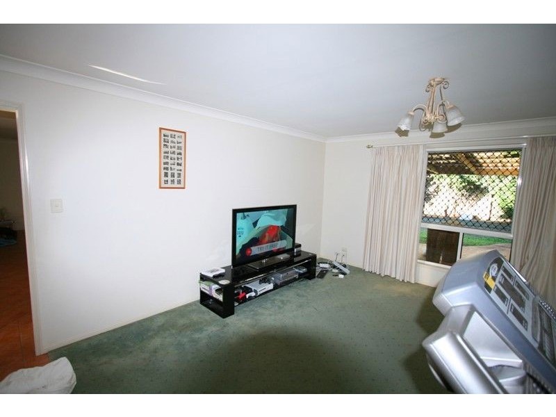 2 Morgan Close, Manly West QLD 4179