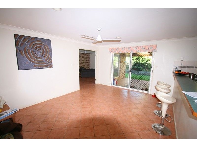 2 Morgan Close, Manly West QLD 4179