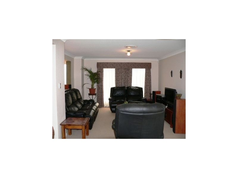 2 David Place, Manly West QLD 4179