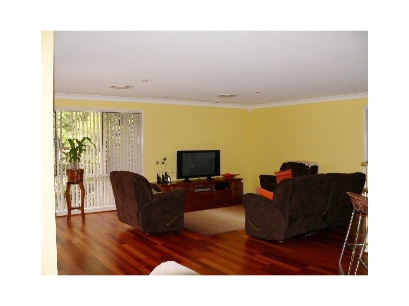 2 David Place, Manly West QLD 4179