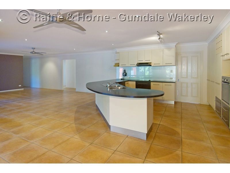 15 Charles Place, Manly West QLD 4179