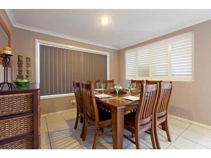 8 Letitia Close, Wakerley QLD 4154