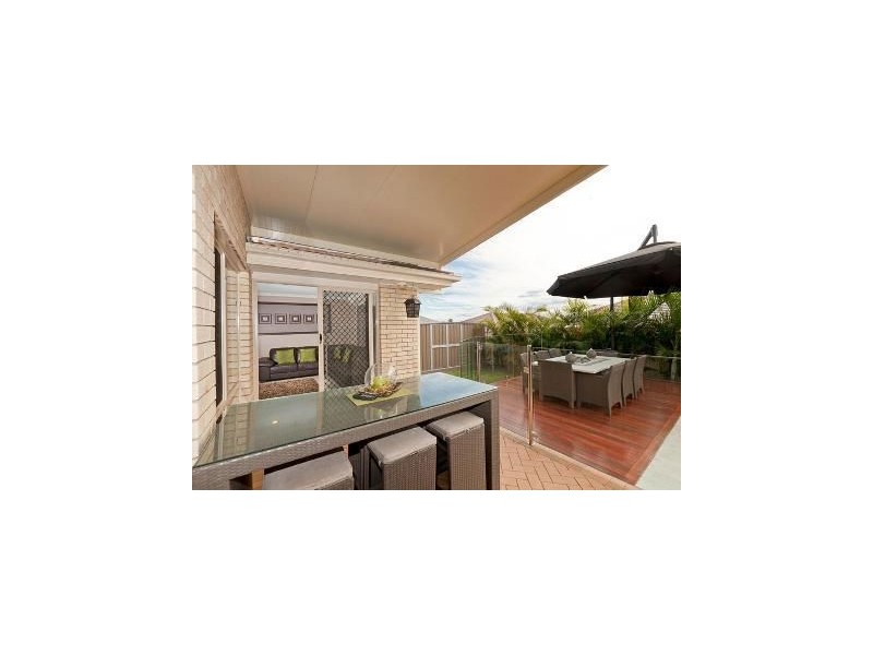 8 Letitia Close, Wakerley QLD 4154