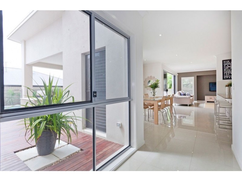 8 Brokenwood Circuit, Gumdale QLD 4154