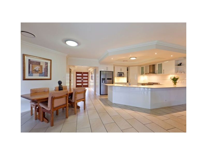 25 Brokenwood Circuit, Tingalpa QLD 4173