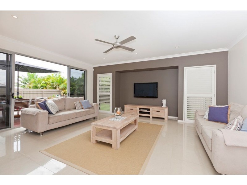 8 Brokenwood Circuit, Tingalpa QLD 4173