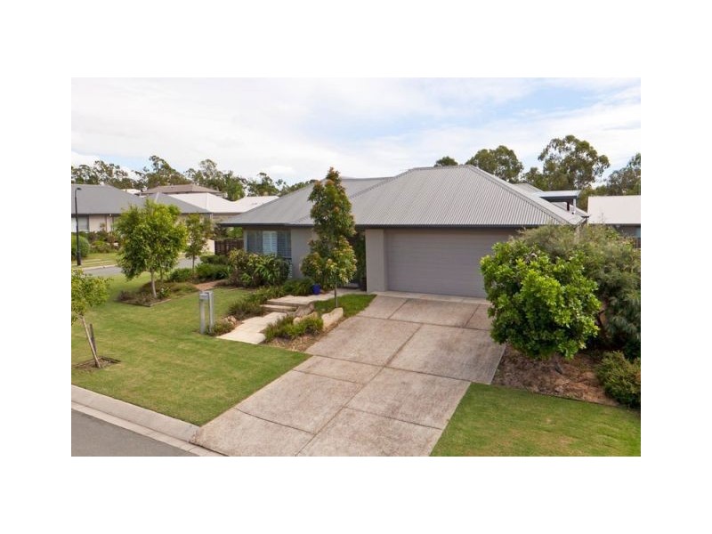 73 Torrens Crescent, Wakerley QLD 4154