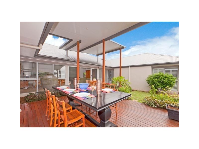 73 Torrens Crescent, Wakerley QLD 4154