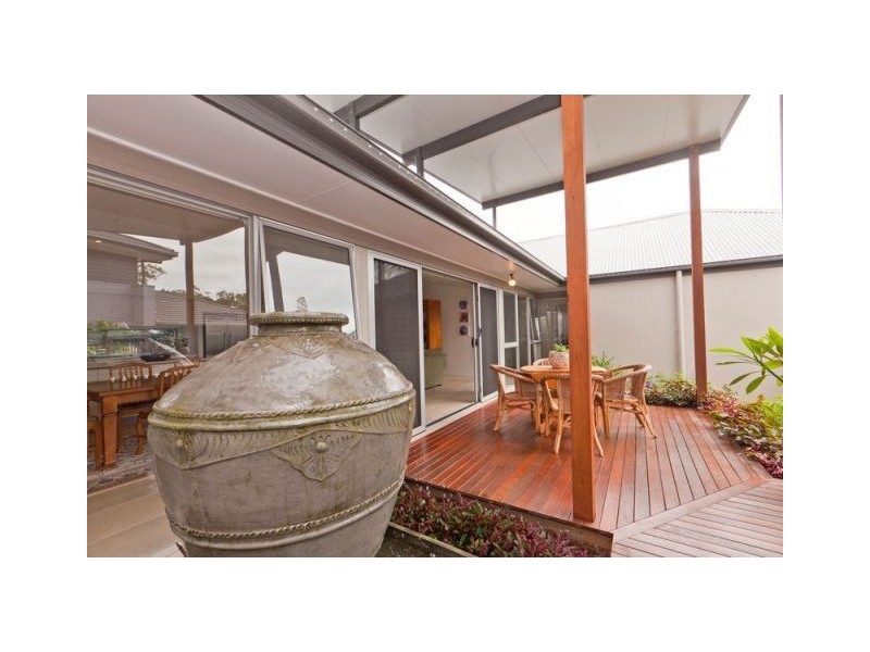 73 Torrens Crescent, Wakerley QLD 4154