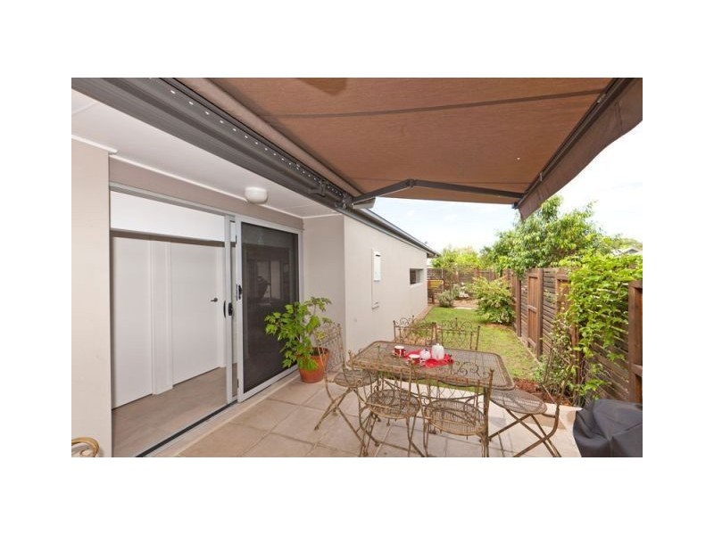 73 Torrens Crescent, Wakerley QLD 4154