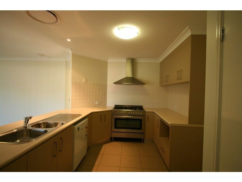 26 Lexey Crescent, Wakerley QLD 4154