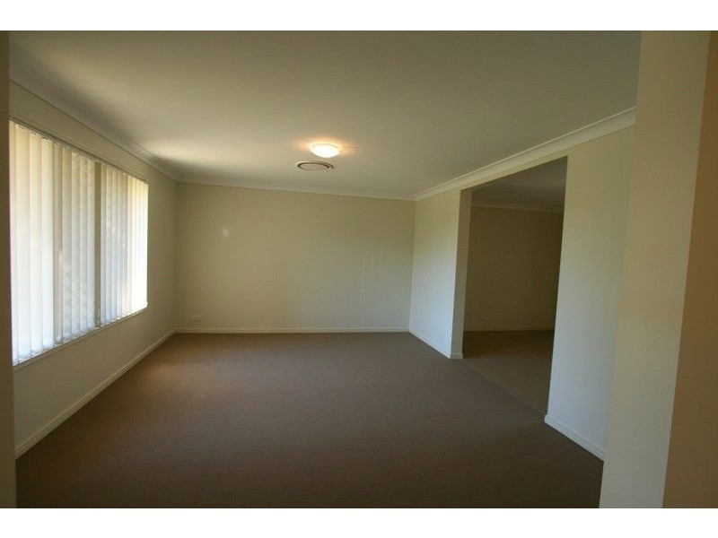 26 Lexey Crescent, Wakerley QLD 4154