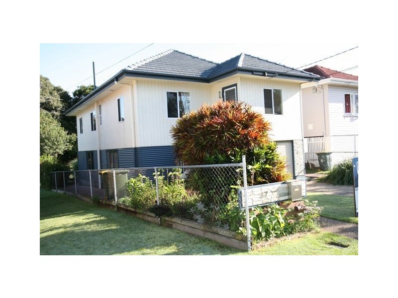37 Agnes Street, Wynnum QLD 4178
