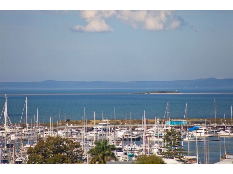 171 Carlton Terrace, Manly QLD 4179