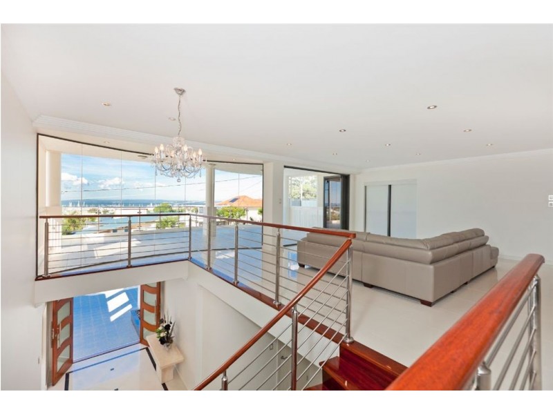 171 Carlton Terrace, Manly QLD 4179