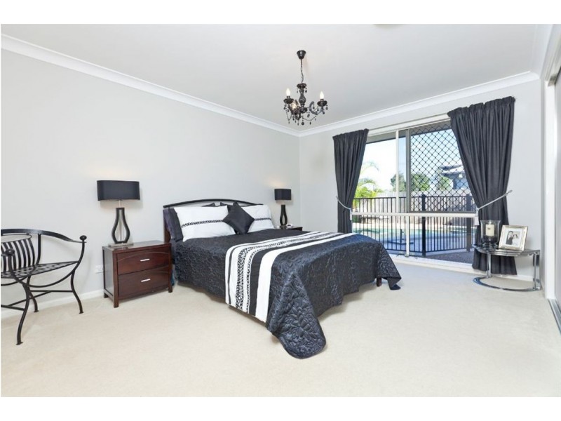 2 Paperbark Place, Wakerley QLD 4154