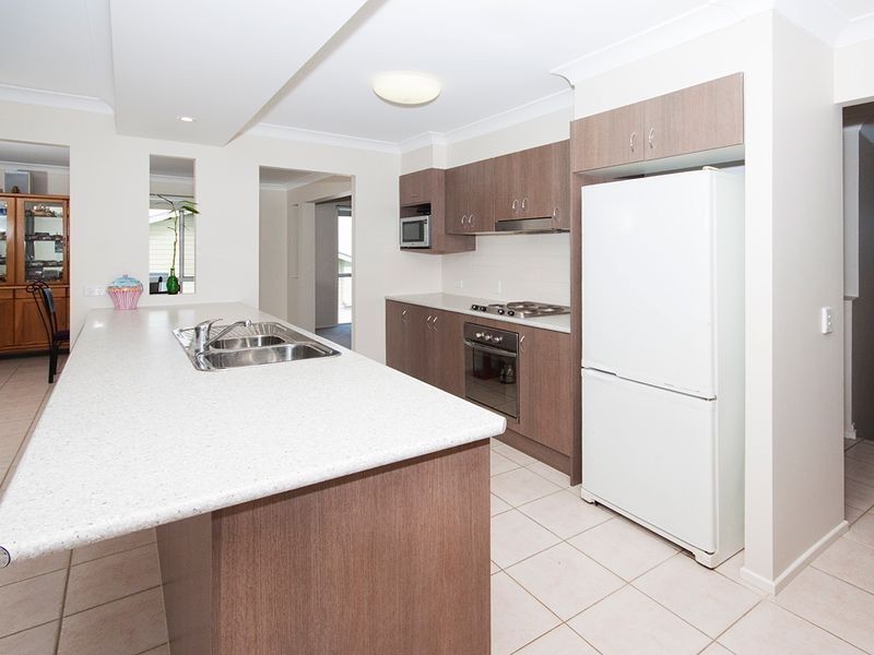 27/29 Lachlan Drive, Wakerley QLD 4154