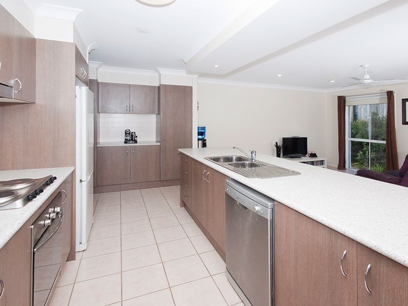 27/29 Lachlan Drive, Wakerley QLD 4154