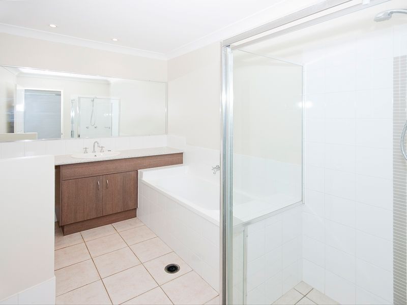 27/29 Lachlan Drive, Wakerley QLD 4154