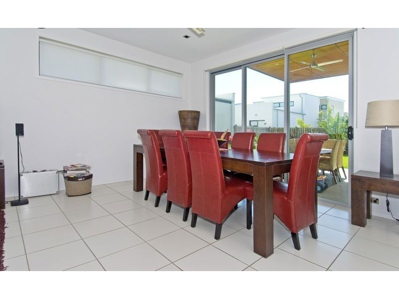 26 Waterline Crescent, Bulimba QLD 4171