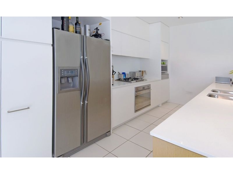 26 Waterline Crescent, Bulimba QLD 4171