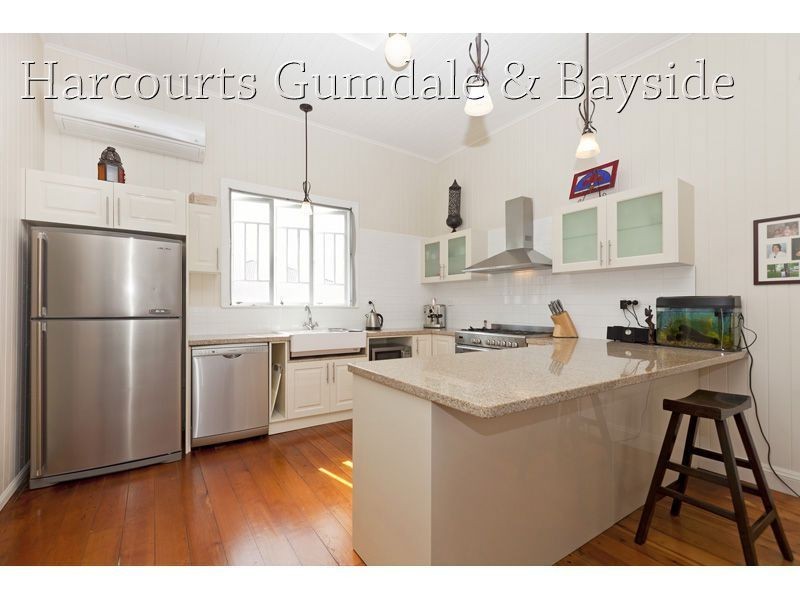 75 Randall Road, Wynnum West QLD 4178