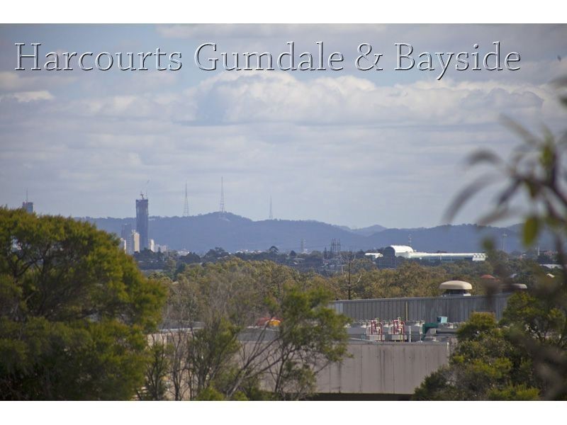 75 Randall Road, Wynnum West QLD 4178