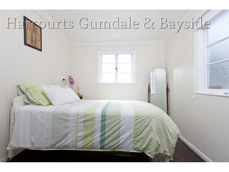 75 Randall Road, Wynnum West QLD 4178