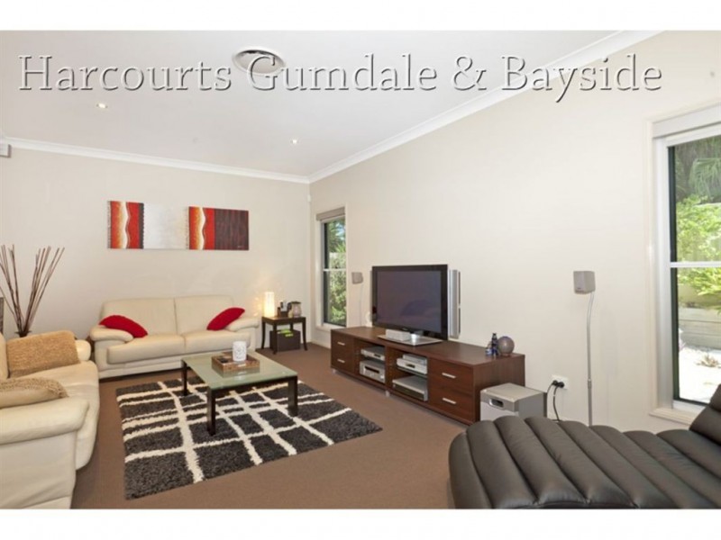 61 Moss Road, Wakerley QLD 4154