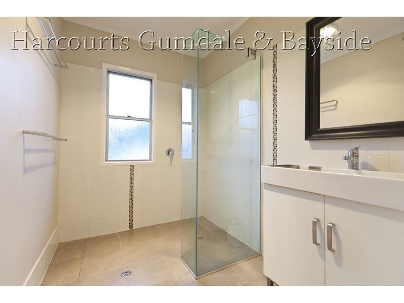 187 Wondall Road, Wynnum West QLD 4178