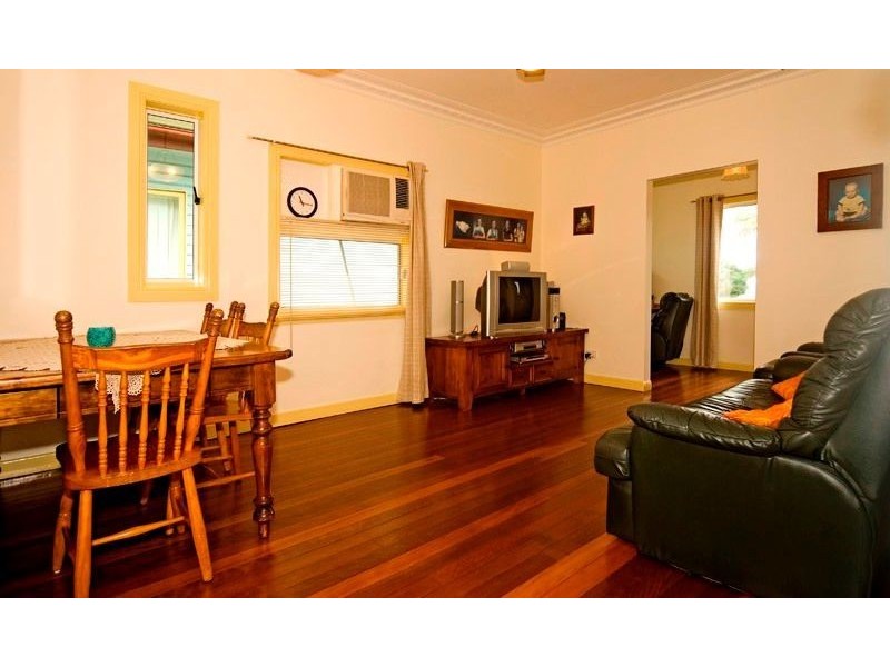 37 Agnes Street, Wynnum QLD 4178