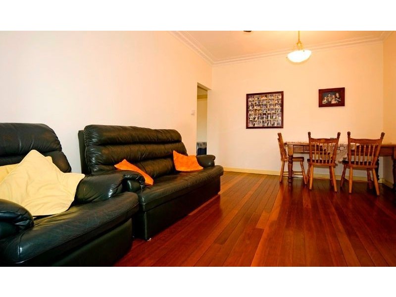 37 Agnes Street, Wynnum QLD 4178