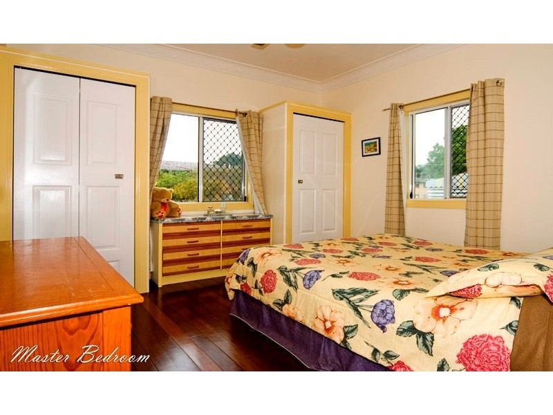 37 Agnes Street, Wynnum QLD 4178