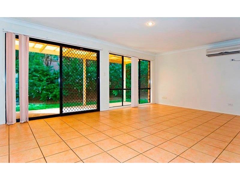 102 Hargreaves Road, Manly West QLD 4179