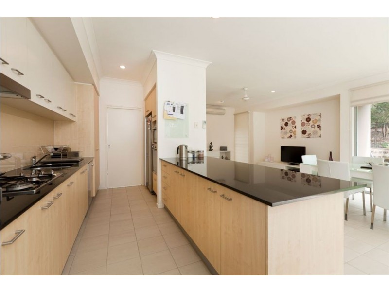 15 Barwin Street, Wakerley QLD 4154